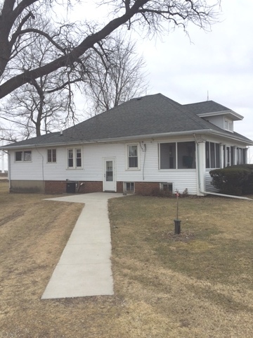 686 Zimmerman Rd, Compton, IL 61318 photo 2