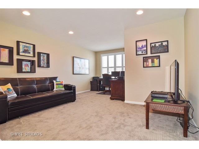 386 E Harrison Ct, Elmhurst, IL 60126 photo 16