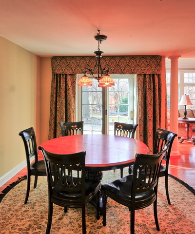 99 E Thompson Dr, Wheaton, IL 60189 photo 4