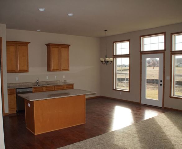 1925 Constitution St, Sycamore, IL 60178 photo 9
