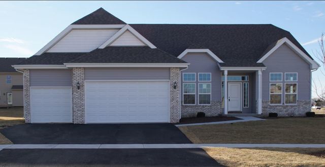 1925 Constitution St, Sycamore, IL 60178 photo 1
