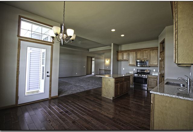 1925 Constitution St, Sycamore, IL 60178 photo 8