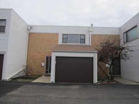 365 Oaktree Ct, Hoffman Estates, IL 60169 photo 1