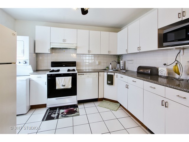 70 Payson St, Hoffman Estates, IL 60169 photo 5