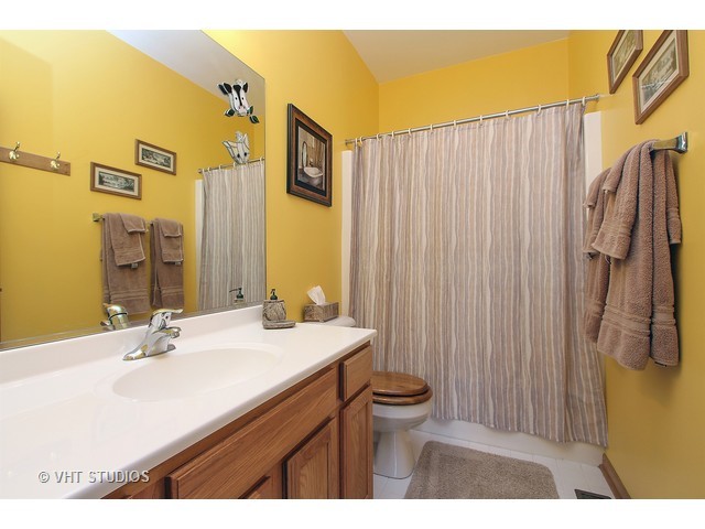 28788 W Pondview Dr, Lakemoor, IL 60051 photo 9