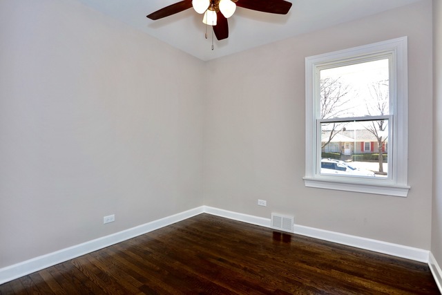 1537 Victoria Ave, Berkeley, IL 60163 photo 13