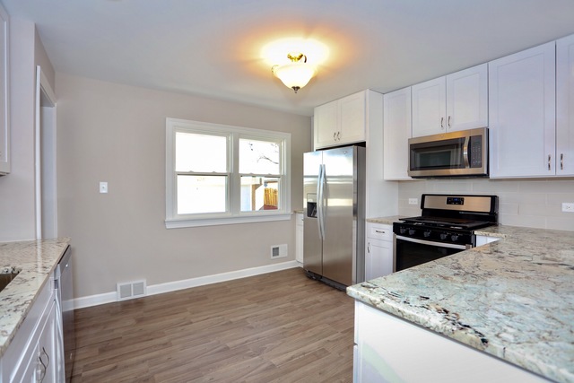1537 Victoria Ave, Berkeley, IL 60163 photo 6