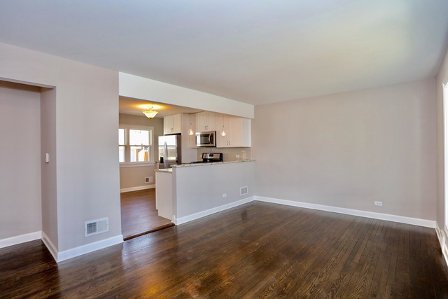 1537 Victoria Ave, Berkeley, IL 60163 photo 4