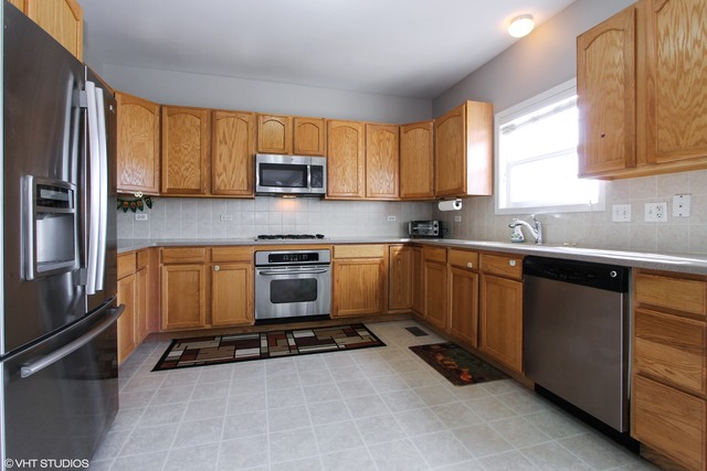 1189 Shawford Way Dr, Elgin, IL 60120 photo 3