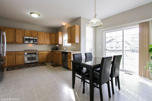 1189 Shawford Way Dr, Elgin, IL 60120 photo 4