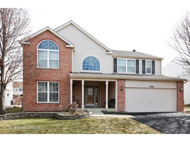 2006 Crosswind Dr, Plainfield, IL 60586 photo 1