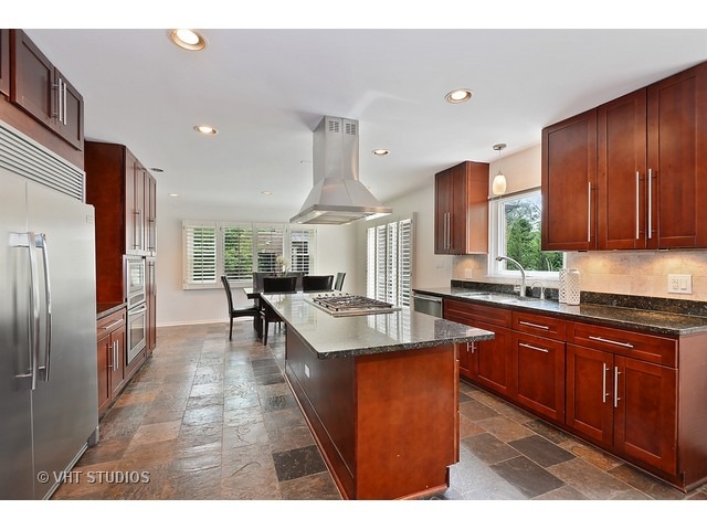 534 Dundee Rd, Glencoe, IL 60022 photo 9