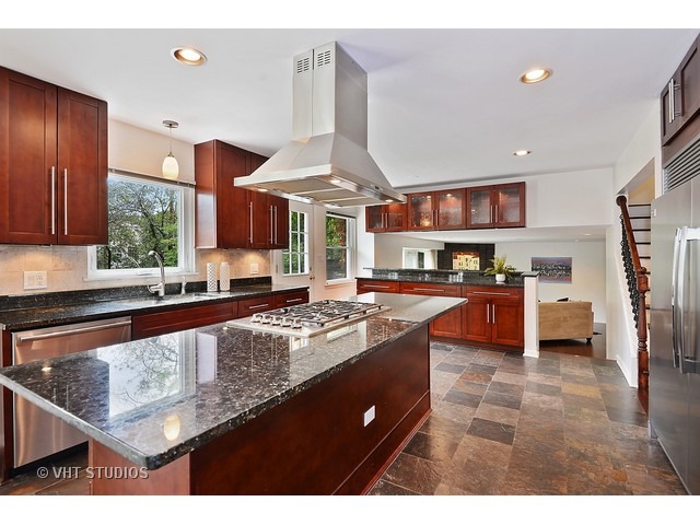 534 Dundee Rd, Glencoe, IL 60022 photo 8