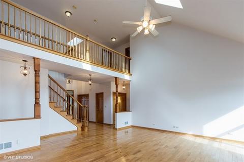 562 W Walker Rd, Plainfield, IL 60586 photo 6