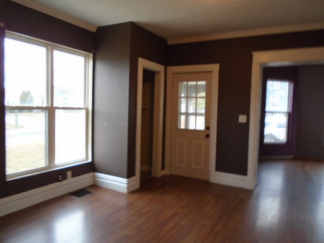 803 E 2nd St, Belvidere, IL 61008 photo 5