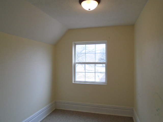 803 E 2nd St, Belvidere, IL 61008 photo 14
