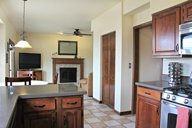 612 Golfers Ln, Bartlett, IL 60103 photo 8