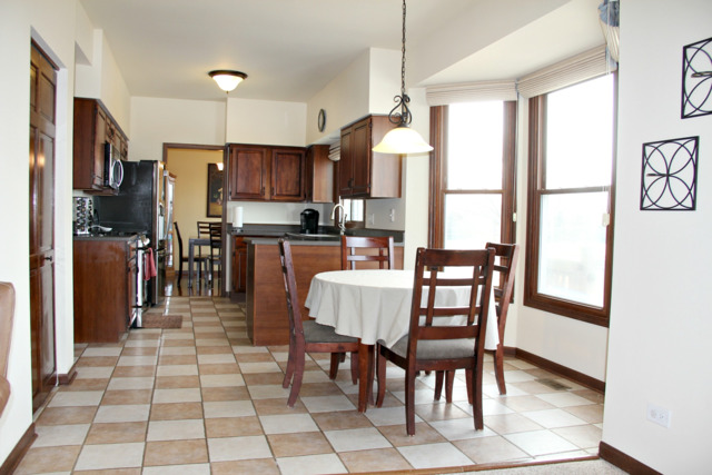 612 Golfers Ln, Bartlett, IL 60103 photo 9