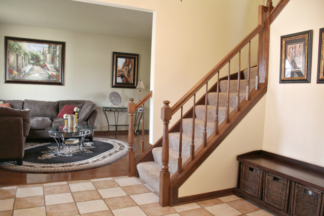 612 Golfers Ln, Bartlett, IL 60103 photo 2