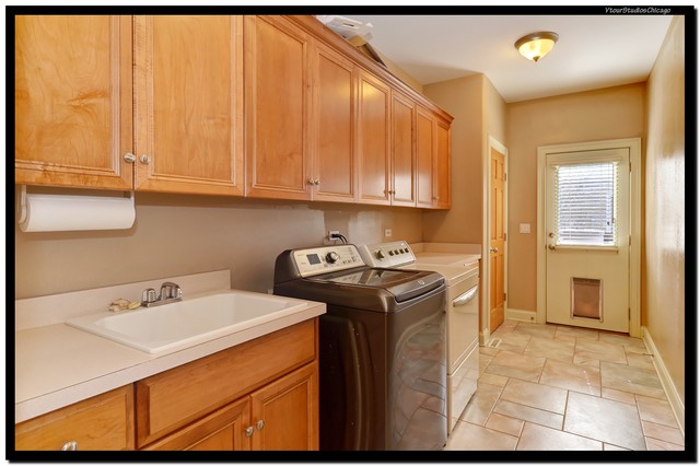 213 S Rush St, Roselle, IL 60172 photo 13