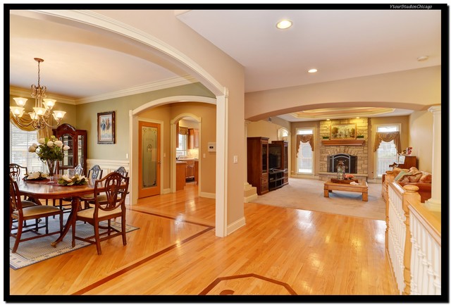 213 S Rush St, Roselle, IL 60172 photo 4