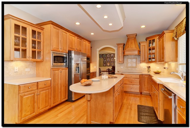 213 S Rush St, Roselle, IL 60172 photo 8