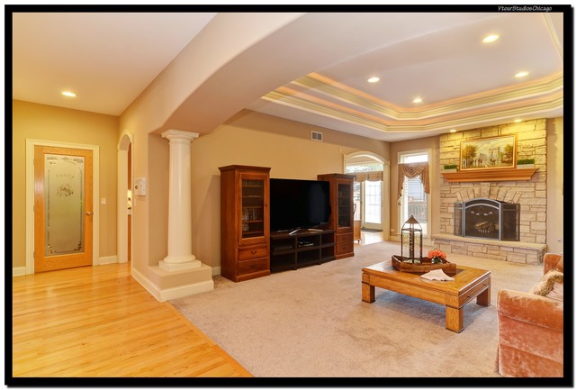 213 S Rush St, Roselle, IL 60172 photo 7