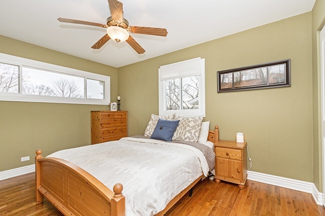 210 Illinois Blvd, Hoffman Estates, IL 60169 photo 11