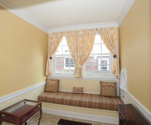 371 Ardmore Rd, Des Plaines, IL 60016 photo 3