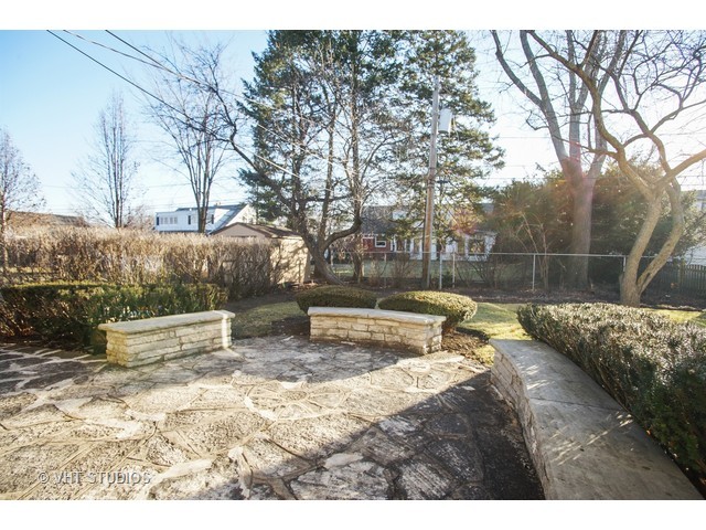 371 Ardmore Rd, Des Plaines, IL 60016 photo 15