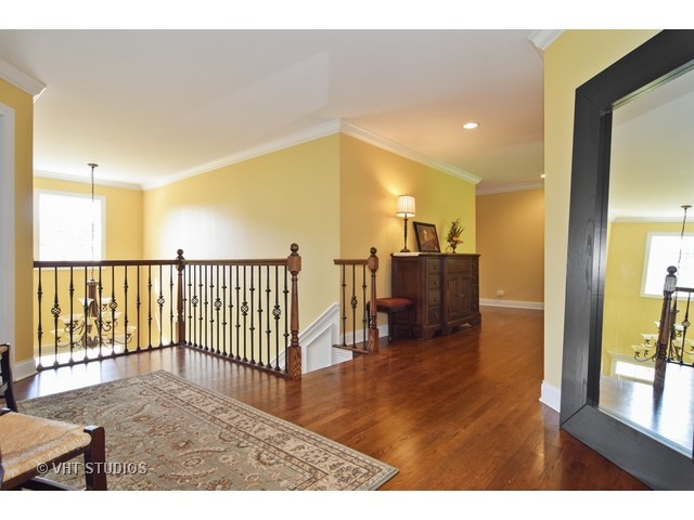 978 Reading St, Bartlett, IL 60103 photo 8