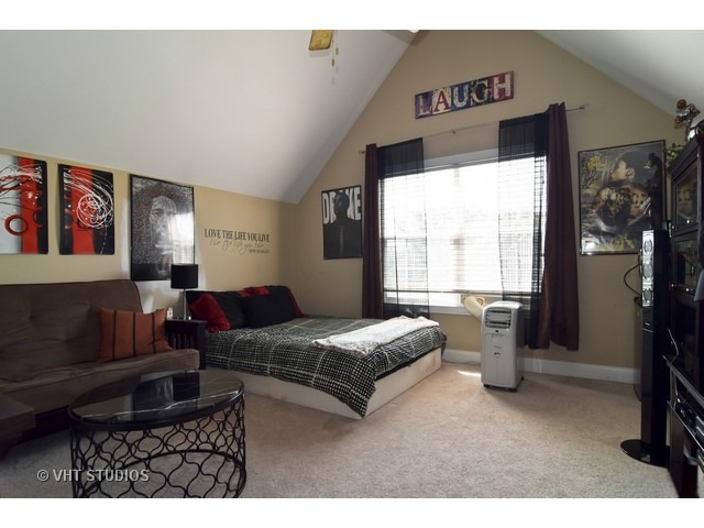 978 Reading St, Bartlett, IL 60103 photo 11
