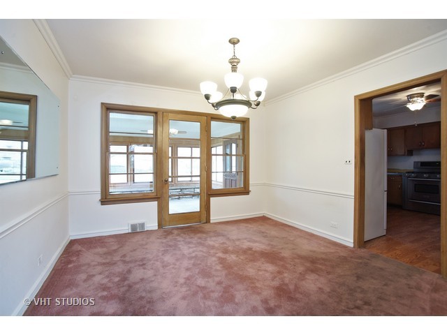 107 E Morrison Ave, Mount Prospect, IL 60056 photo 3