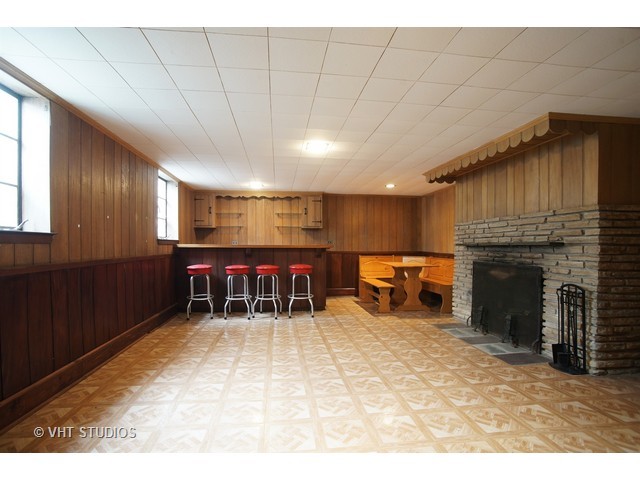 107 E Morrison Ave, Mount Prospect, IL 60056 photo 11