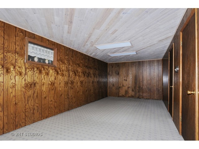 715 Sara Ln, Naperville, IL 60565 photo 10