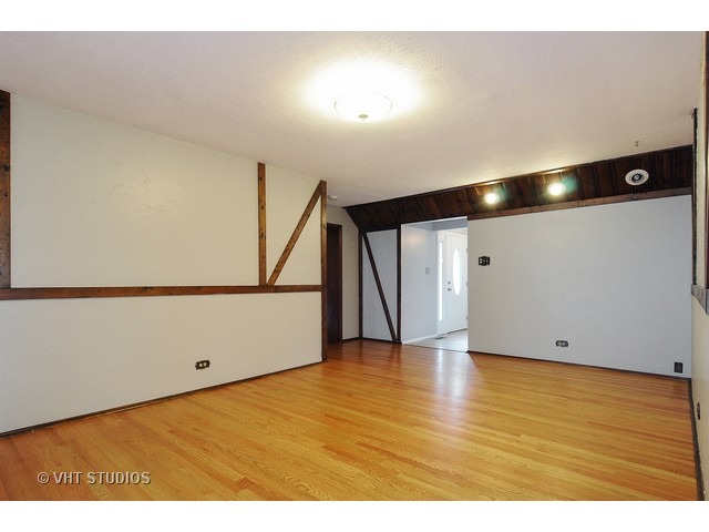 715 Sara Ln, Naperville, IL 60565 photo 7