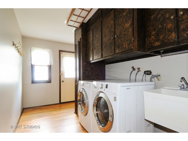 715 Sara Ln, Naperville, IL 60565 photo 17