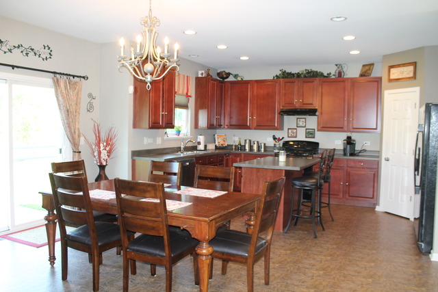 306 Comstock Dr, Elgin, IL 60124 photo 4