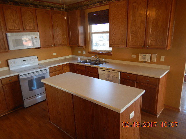 1807 Crestview Dr, Plainfield, IL 60586 photo 4