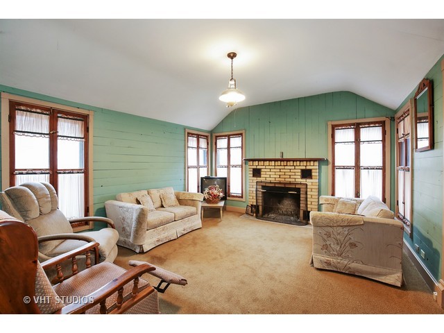 116 N 5th St, West Dundee, IL 60118 photo 8