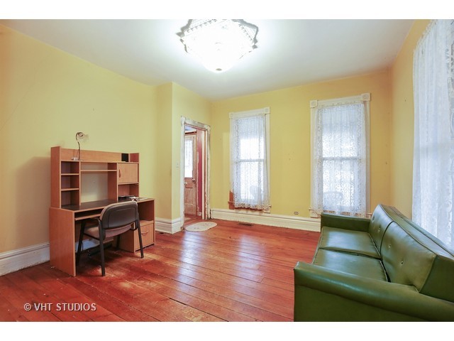 116 N 5th St, West Dundee, IL 60118 photo 2