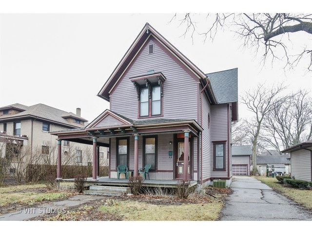 116 N 5th St, West Dundee, IL 60118 photo 1