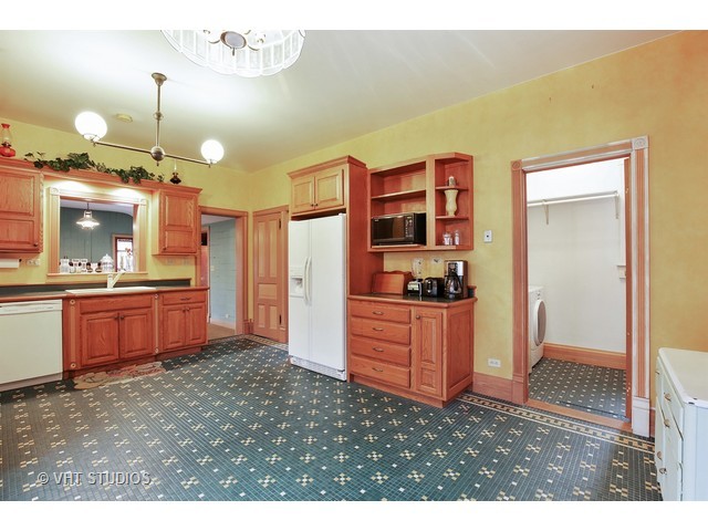 116 N 5th St, West Dundee, IL 60118 photo 5