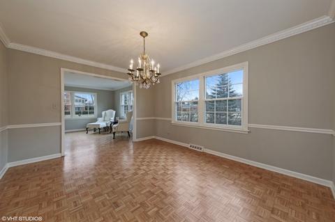 1553 Gamon Rd, Wheaton, IL 60189 photo 8
