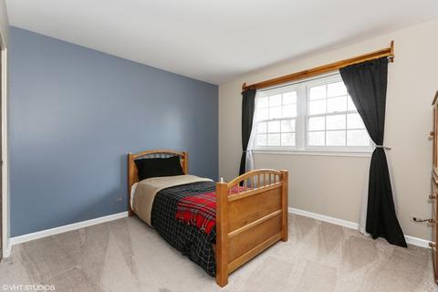 1553 Gamon Rd, Wheaton, IL 60189 photo 13