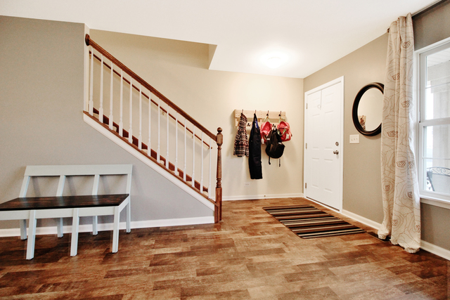1187 Devon Dr, Antioch, IL 60002 photo 2
