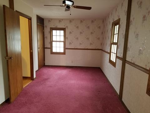 606 E Graham St, Dixon, IL 61021 photo 5