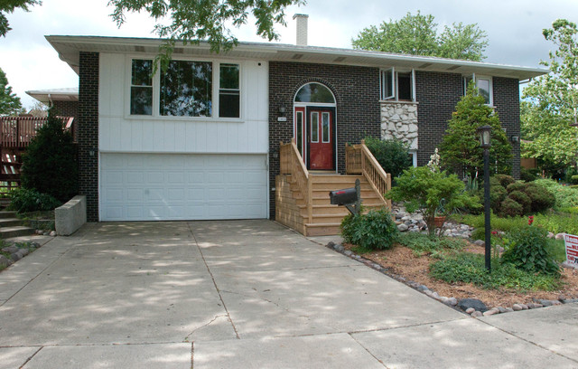 15433 Maple Ct, Oak Forest, IL 60452 photo 1
