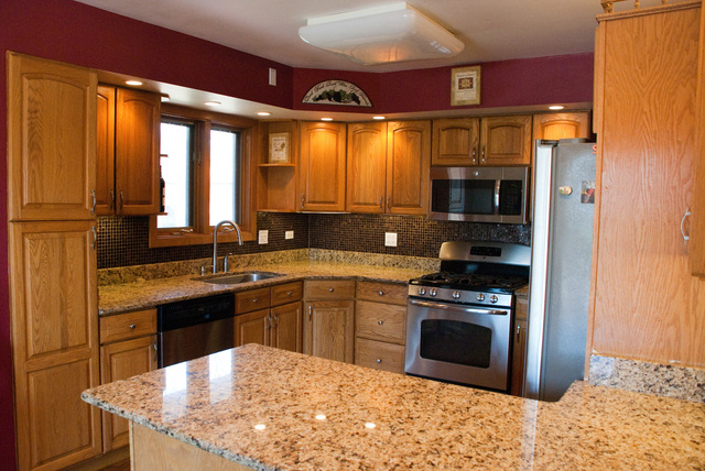 15433 Maple Ct, Oak Forest, IL 60452 photo 9