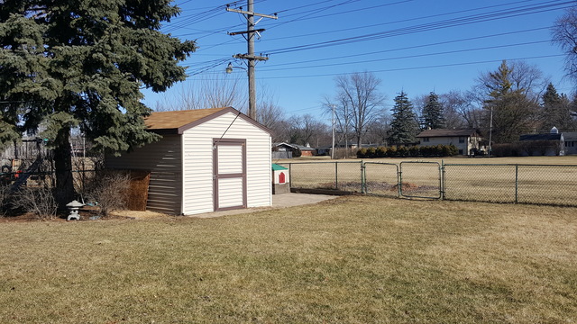 502 E Bevan Dr, Joliet, IL 60435 photo 4